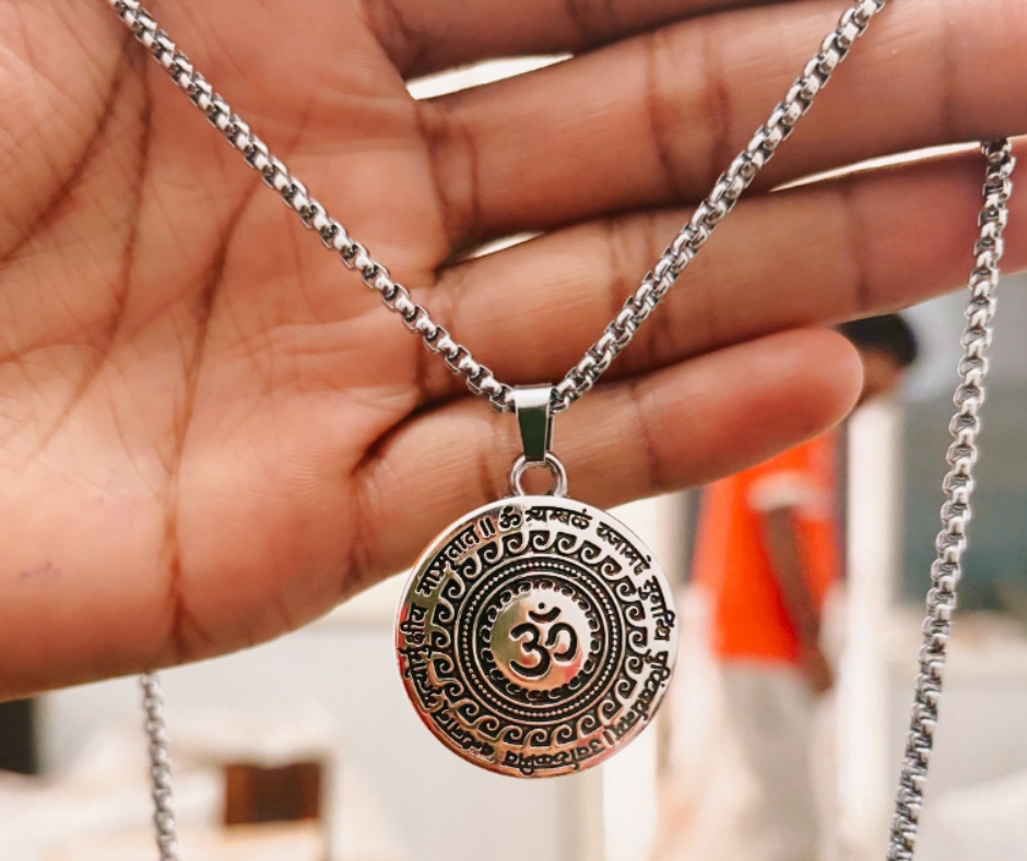 Maha Mrityunjaya Mantra Necklace ( Buy 1 Get 1 Hanuman Chalisa Necklace Free)