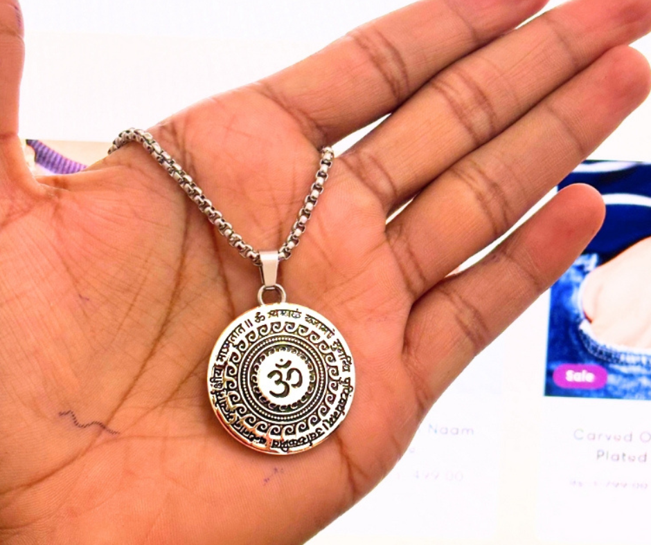 Maha Mrityunjaya Mantra Necklace ( Buy 1 Get 1 Hanuman Chalisa Necklace Free)