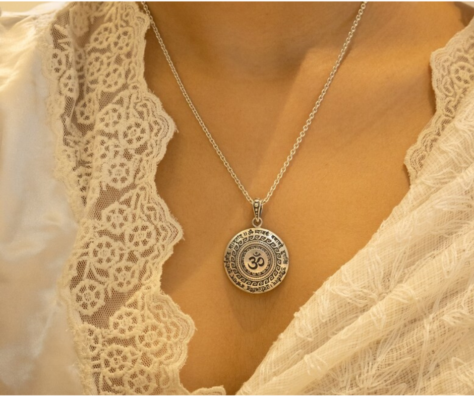 Maha Mrityunjaya Mantra Necklace ( Buy 1 Get 1 Hanuman Chalisa Necklace Free)